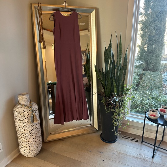 Dress the Population Sleeveless Plum Maxi Dress - Picture 5 of 5